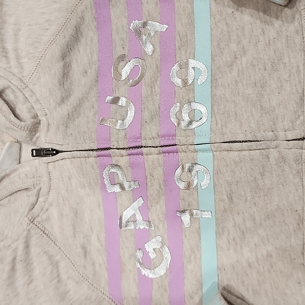 Toddler girl Gap sweatshirt - Picture 2 of 6
